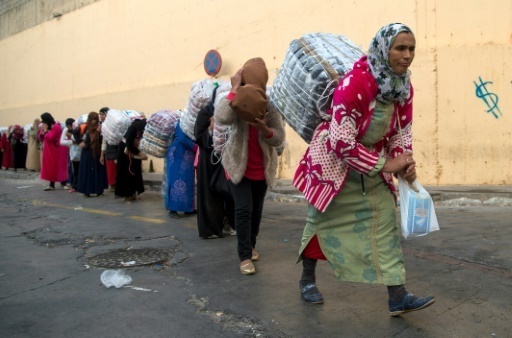 Entre le Maroc et Ceuta, le travail de forcat des "femmes-mulets"