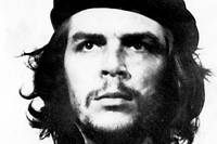 Le cliché légendaire du Che, recyclé à l'infini en affiches publicitaires, oeuvres d'art, tee-shirts ou magnets de frigo...
