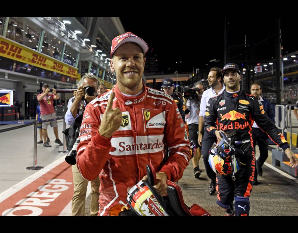 Dans la nuit de Singapour, ce sont Vettel et Ferrari qui émergent en tête des essais © FOTO STUDIO COLOMBO FOTO STUDIO COLOMBO /  FOTO STUDIO COLOMBO