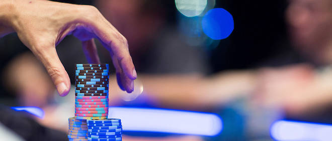 Casino forges les eaux poker room set