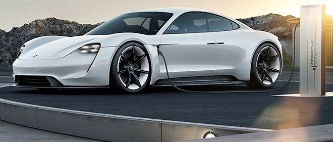 Attendue pour 2019, la Porsche Mission E est concue pour pouvoir accepter des charges ultra-rapides.