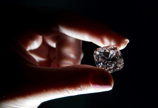 Un diamant ayant appartenu a la royaute francaise aux encheres a Geneve