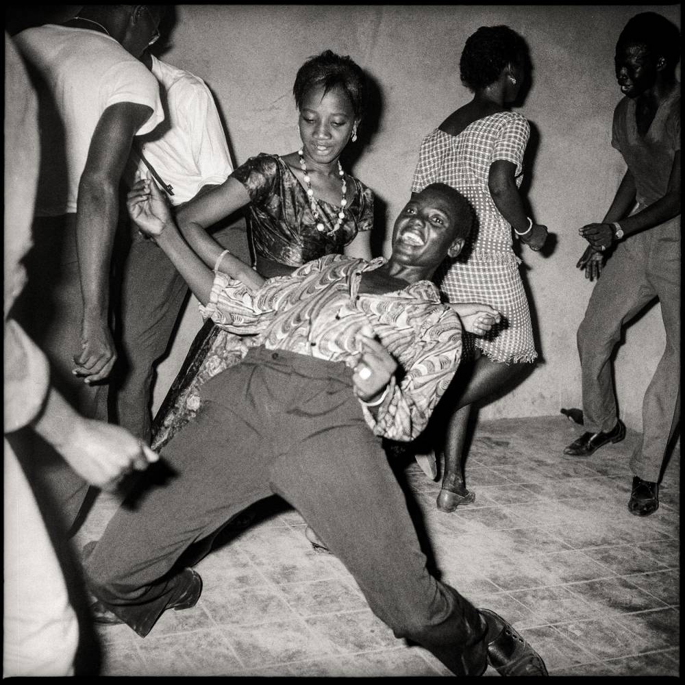Regardez-moi, Malick Sidibé, 1962. ©  Collection Fondation Cartier pour l'art contemporain