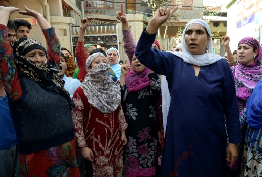Des femmes du Cachemire indien manifestent le 13 octobre 2017 après une attaque supposée de mystérieux "coupeurs de tresse" dans le secteur de Batamaloo à Srinagar © TAUSEEF MUSTAFA AFP/Archives