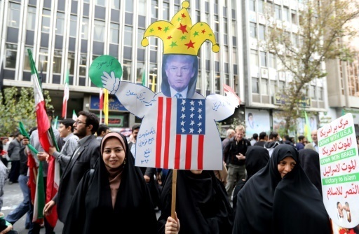Des milliers d'Iraniens manifestent a Teheran contre Trump et les Etats-Unis