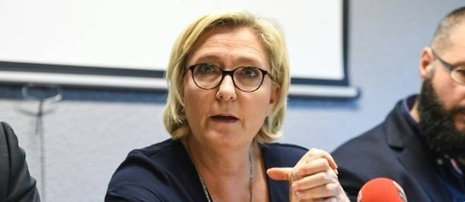Exactions de l'EI diffusees sur Twitter: Le Pen perd son immunite et s'insurge