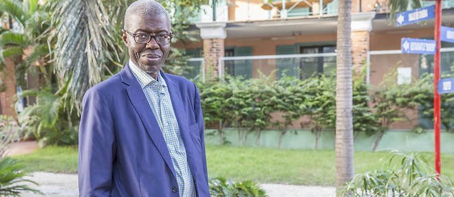 Le professeur Souleymane Bachir Diagne dans les jardins de l'Institut fran&#231;ais de Dakar, lors des Ateliers de la pens&#233;e de 2017.