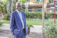Le professeur Souleymane Bachir Diagne dans les jardins de l'Institut français de Dakar, lors des Ateliers de la pensée de 2017.