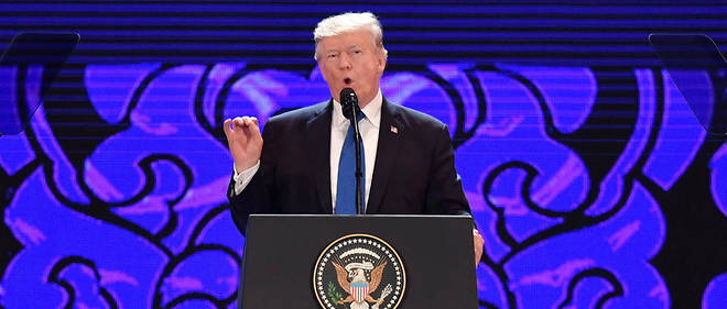 Donald Trump a tenu un discours &#224; la tribune du sommet de l'Apec vendredi 10 novembre.