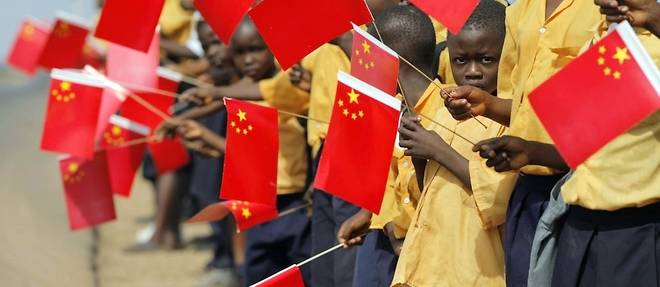 L'Afrique a accueilli avec enthousiasme les investissements chinois. Avec le changement d'orientation &#233;conomique de la Chine, elle doit travailler &#224; une strat&#233;gie plus ouverte qui la lib&#232;re d'une certaine d&#233;pendance d'avec l'Empire du Milieu.