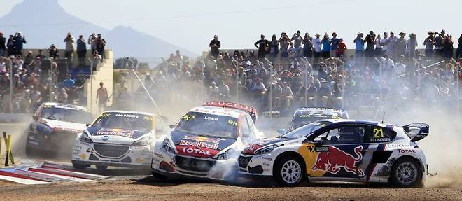 Ici lors de la manche sud-africaine, le rallycross compte parmi les disciplines de sport m&#233;canique les plus spectaculaires.