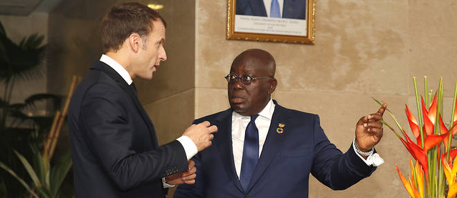 Les pr&#233;sidents Akufo-Addo et Macron le 30 novembre 2017 au Palais pr&#233;sidentiel d'Accra.