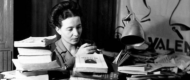 Simone de Beauvoir en 1945.&#160;