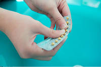  La loi Neuwirth sur la pilule contraceptive a été promulguée le 28 décembre 1967. 