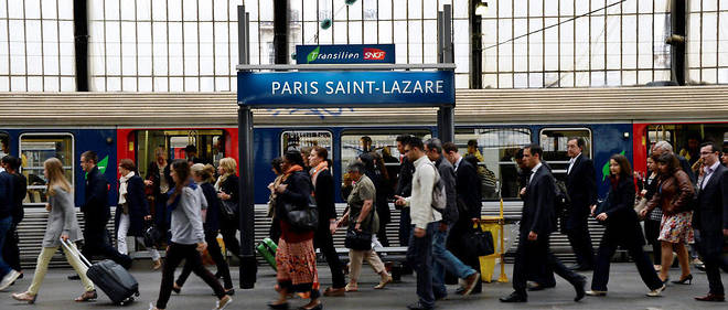 &#160;Apr&#232;s plusieurs plaintes sur les r&#233;seaux sociaux de voyageurs, la SNCF a reconnu qu'une panne d&#8217;alimentation &#233;lectrique perturbait le trafic &#171; dans le secteur de Paris Saint-Lazare &#187;.