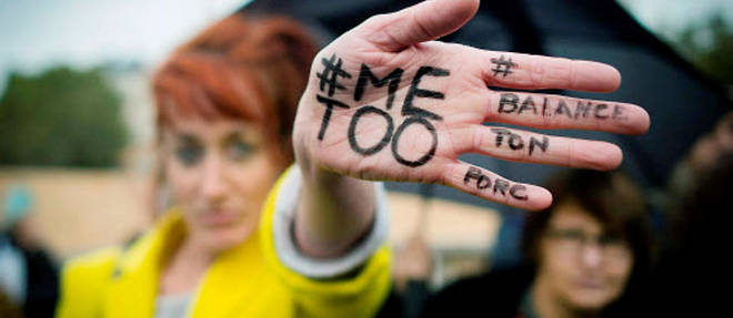 Fin octobre, &#224; Paris, une manifestante proteste contre les violences faites aux femmes et le harc&#232;lement.
