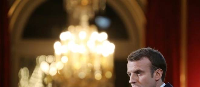 "Fake news" sur internet: Macron annonce une loi