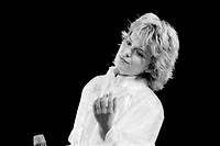 La chanteuse France Gall lors d'un concert au Palais Omnisport de Bercy, le 4 novembre 1985. ©ARCHIVE