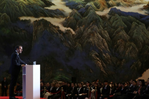 Emmanuel Macron prononce un discours au palais Daminggong, à Xian, en Chine, le 8 janvier 2018 © LUDOVIC MARIN AFP