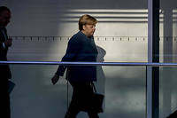 Allemagne&nbsp;: Angela Merkel reconna&icirc;t de &laquo;&nbsp;gros obstacles&nbsp;&raquo; avant un accord de gouvernement