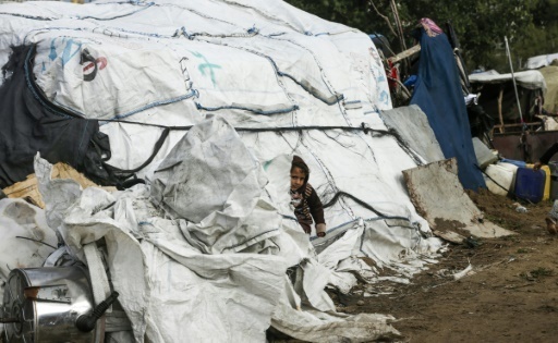 Alarme dans les Territoires palestiniens apres le gel de l'aide americaine