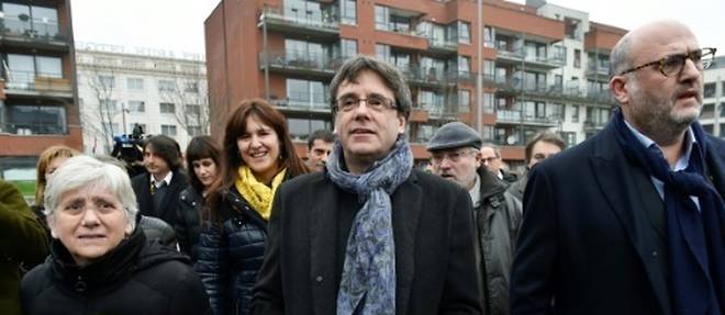 Decision importante au parlement catalan sur la candidature de Puigdemont lundi