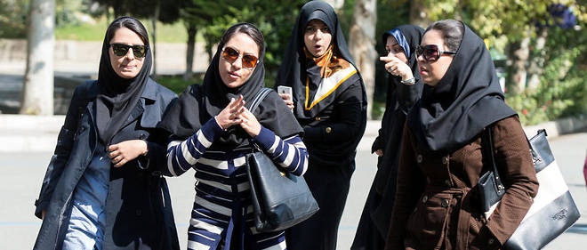 Iran Une Trentaine De Femmes Arrêtées Après Avoir ôté Leur Voile Le