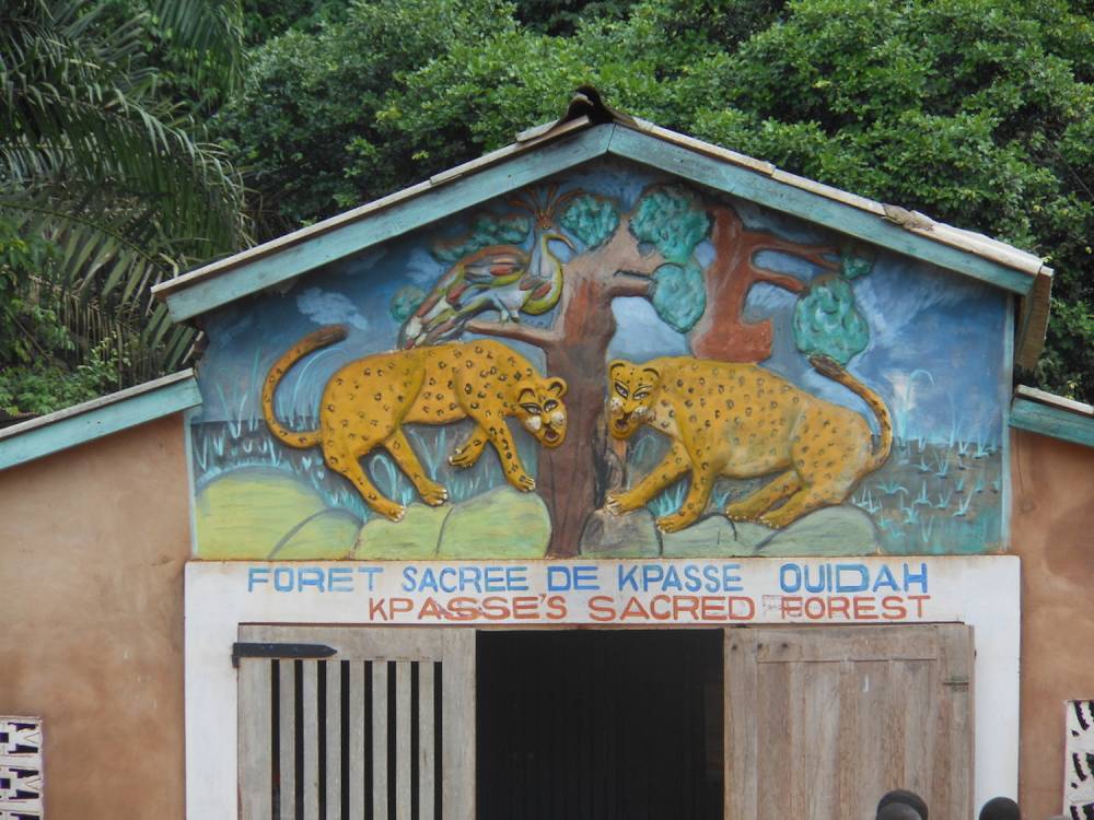 La forêt sacrée de Kpasse, à Ouidah, depuis 1998, le 10 janvier marque la traditionnelle fête du Vaudou. ©  Bénin Tourisme
