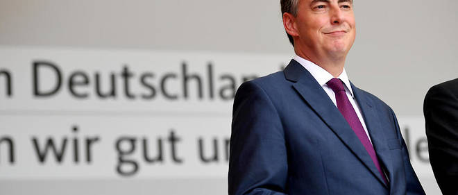Le commissaire europ&#233;en allemand David McAllister (CDU).