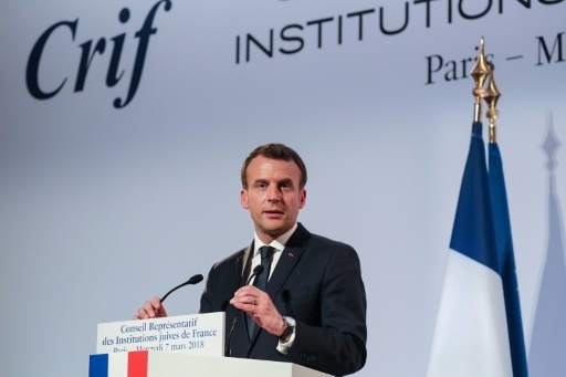 Au diner du Crif, Macron promet de renforcer la lutte contre la cyberhaine