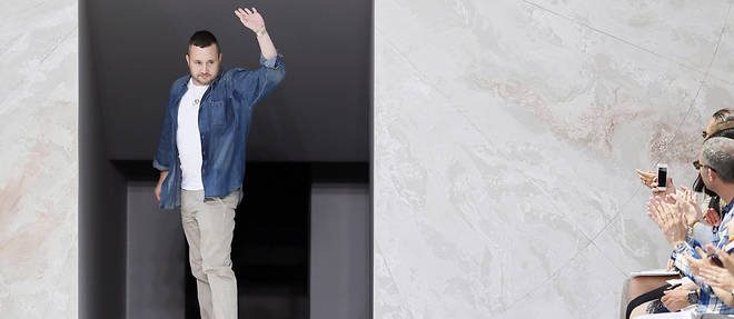 Kim Jones &#233;tait pr&#233;c&#233;demment en poste chez Louis Vuitton, en tant que directeur du style de l'univers homme du malletier depuis le printemps-&#233;t&#233; 2012.