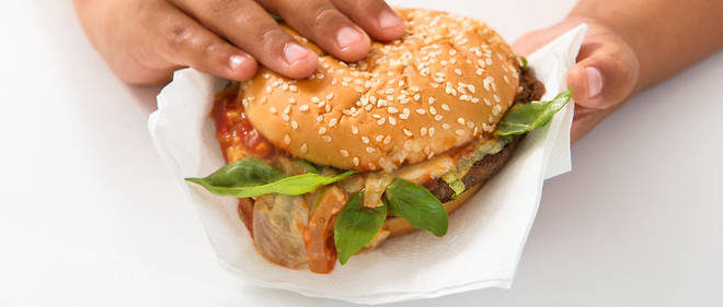 Pour la premi&#232;re fois, le burger a d&#233;tr&#244;n&#233; le sandwich jambon-beurre en France en 2017.