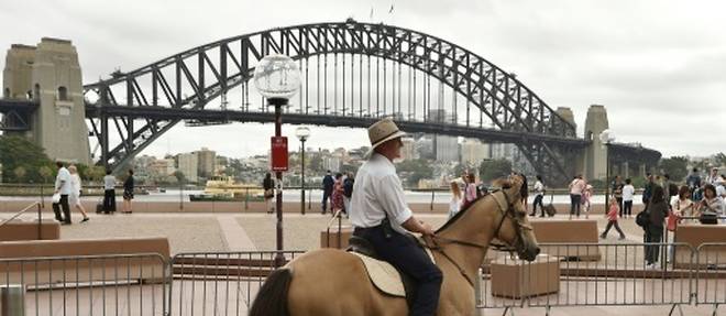 Australie: a pied et a cheval, ils manifestent pour l'energie durable