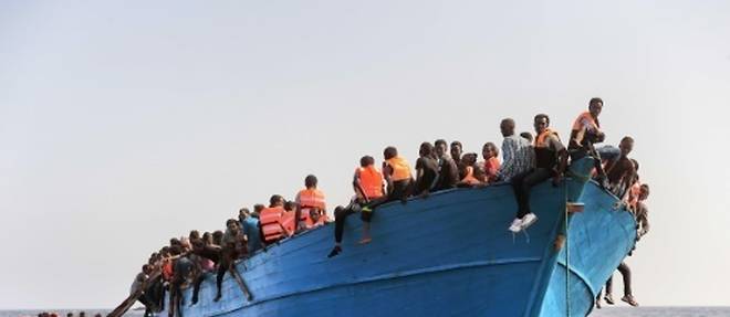 Italie: manifestations de soutien apres la saisie d'un navire d'ONG