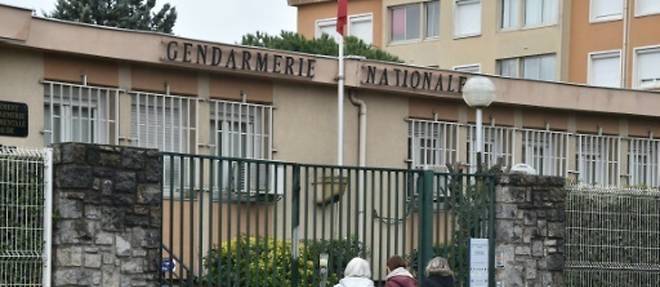 Attaques: mort du gendarme "heros" qui s'etait substitue a une otage