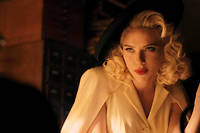 Scarlett Johansson dans un film parodique sur la Seconde Guerre mondiale