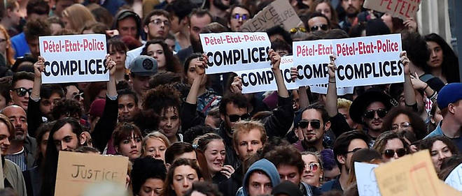datant d’une école de droit étudiant