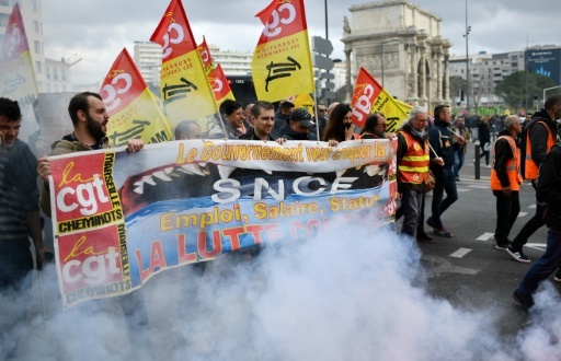 Manifestants protestants ocntre la réforme de la SNCF à Marseille le 4 avril 2018 © BERTRAND LANGLOIS AFP/Archives