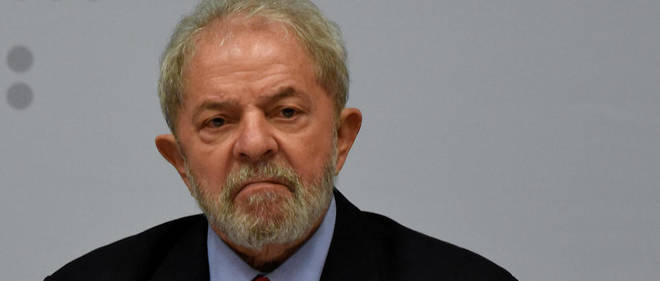 L'ex-pr&#233;sident br&#233;silien Lula a annonc&#233; samedi qu'il allait purger sa peine de plus de 12 ans de prison pour corruption, devant des milliers de sympathisants galvanis&#233;s, tout en clamant de nouveau son innocence.