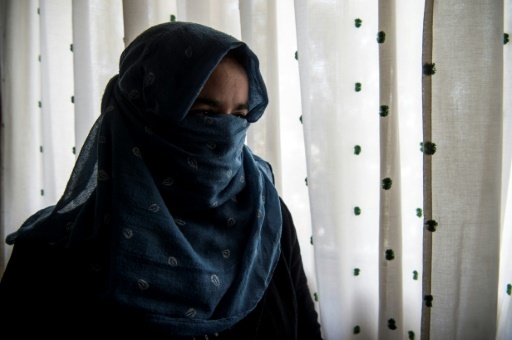 Fatima, 17 ans, ancienne "petite bonne" maltraitée, dans sa maison à Rabat, le 14 mars 2018 © FADEL SENNA AFP