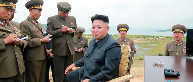 Kim Jong-un a qualifi&#233; l'arsenal nucl&#233;aire d'&#171;&#160;&#233;p&#233;e ch&#233;rie&#160;&#187; prot&#233;geant le pays.