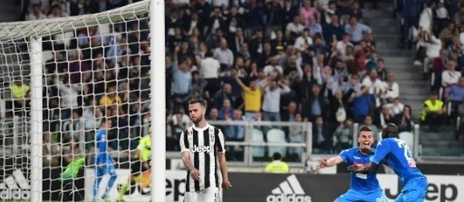 Italie: Naples eteint la Juventus et rallume le championnat