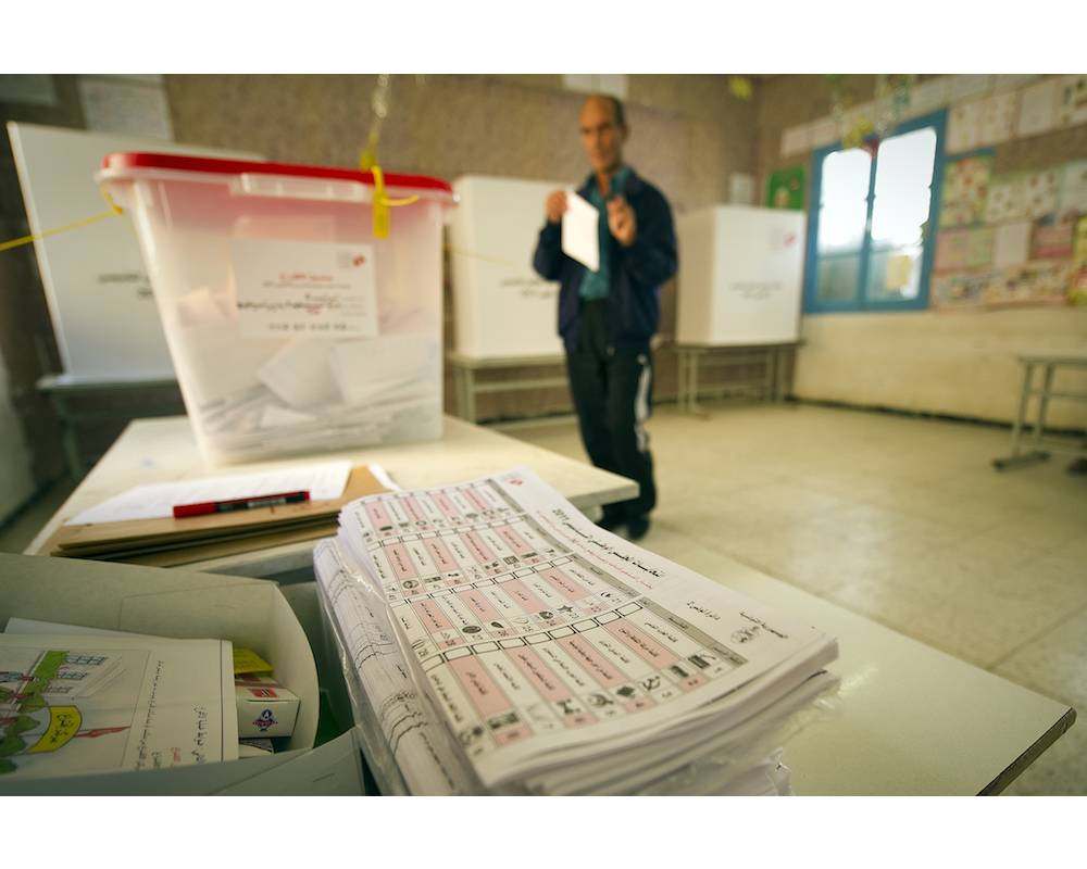 Octobre 2011 dans un bureau de vote de La Marsa, près de Tunis.  ©  LIONEL BONAVENTURE / AFP