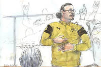  Le logeur des terroristes du 13 novembre, Jawad Bendaoud, gesticule devant la cour au 3e jour de son procès, à Paris. 