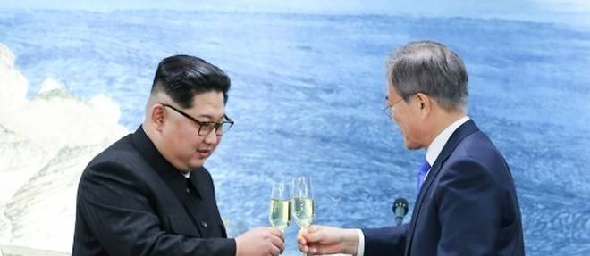 Les deux Corees s'engagent pour la paix lors d'un sommet historique