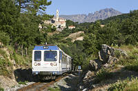  La Micheline, en Corse. La Société des chemins de fer de Corse gère 232 kilomètres de voies sur l'île.  ©LOIC COLONNA