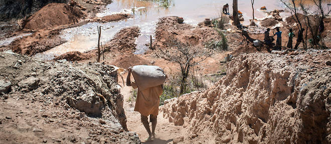 Au-del&#224; du scandale des enfants dans les mines en RDC, le secteur est min&#233; par l'informel.