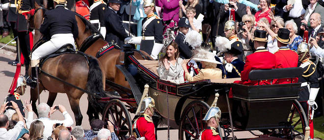Folklore. Le prince Charles, Camilla, le prince William et Kate Middleton &#224; la traditionnelle c&#233;r&#233;monie de l&#8217;ordre de la Jarreti&#232;re, en juin 2011.