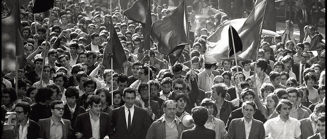 Le 30 mai 1968, une grande manifestation en soutien au g&#233;n&#233;ral de Gaulle renversa le rapport de force entre le pouvoir et les &#233;tudiants.
