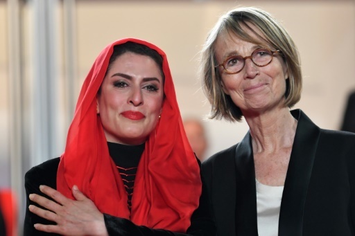 La ministre française de la Culture, Françoise Nyssen (d), et l'actrice iranienne Behnaz Jafari, au festival de Cannes le 12 mai 2018 © LOIC VENANCE AFP